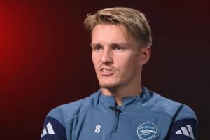 PG模拟器-厄德高：约克雷斯能吸引防守球员注意，并为我们创造更多空间