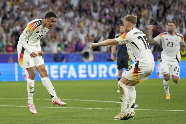 登录入口-两老带两新，绿叶和红花，德国队夏天童话的第一章